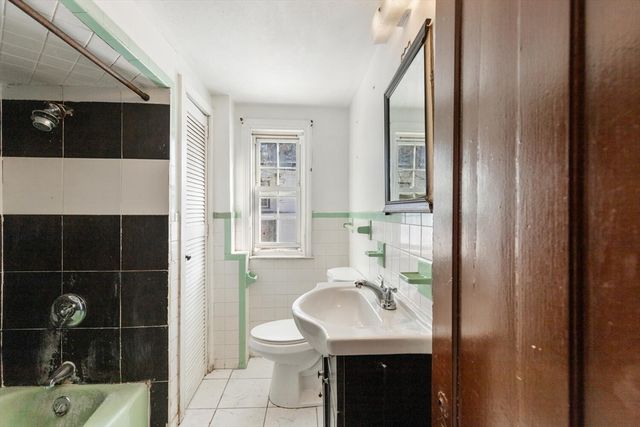 26 Sagamore St, Lynn, MA 01902