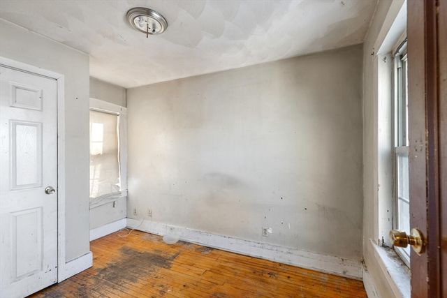 26 Sagamore St, Lynn, MA 01902