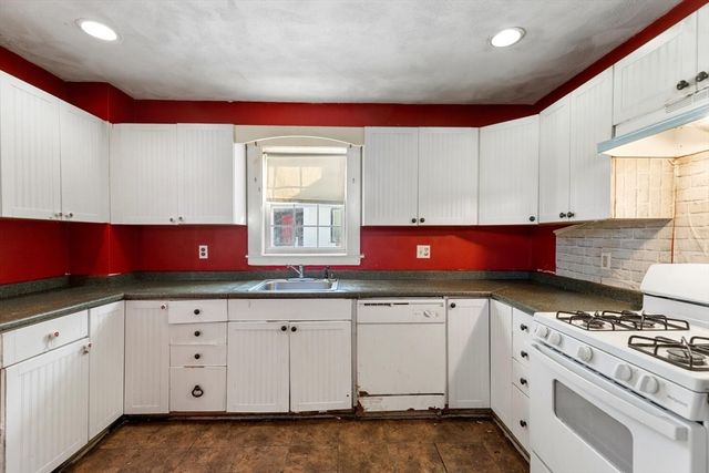 26 Sagamore St, Lynn, MA 01902