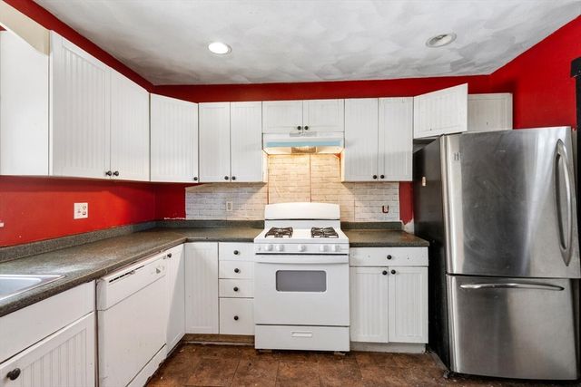 26 Sagamore St, Lynn, MA 01902