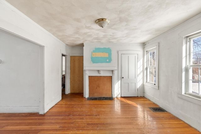 26 Sagamore St, Lynn, MA 01902