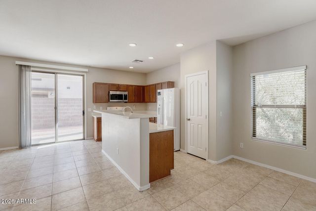 6415 W SOPHIE Lane, Laveen, AZ 85339