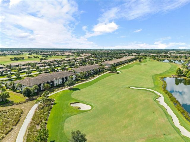 5557 PALMER CIRCLE 202, Bradenton, FL 34211