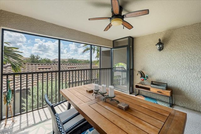 5557 PALMER CIRCLE 202, Bradenton, FL 34211