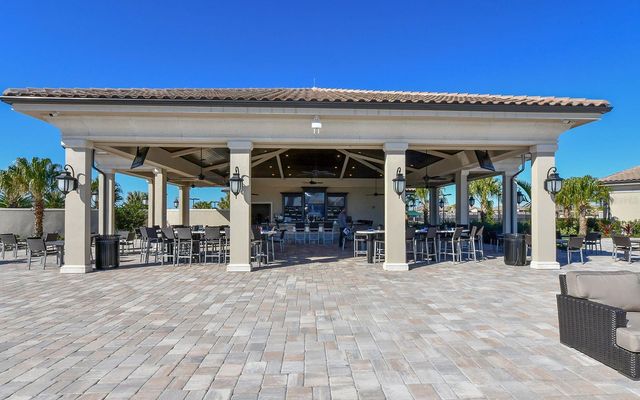 5557 PALMER CIRCLE 202, Bradenton, FL 34211