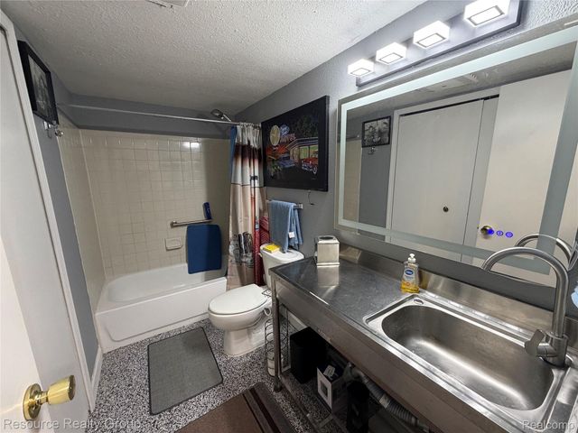 19168 Northridge Drive, Northville Township, MI 48167