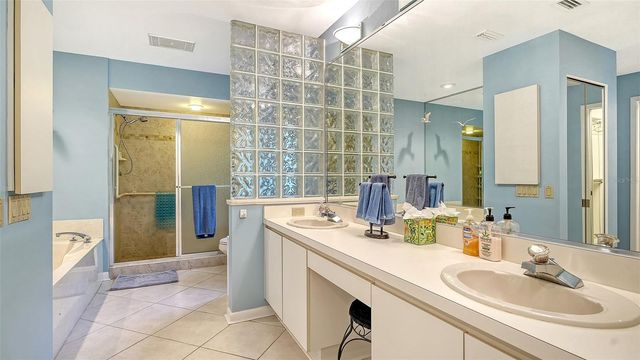 5331 DOMINICA CIRCLE, Sarasota, FL 34233