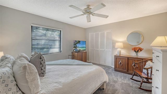 5331 DOMINICA CIRCLE, Sarasota, FL 34233