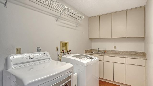 5331 DOMINICA CIRCLE, Sarasota, FL 34233