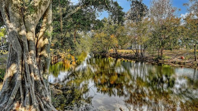 5331 DOMINICA CIRCLE, Sarasota, FL 34233