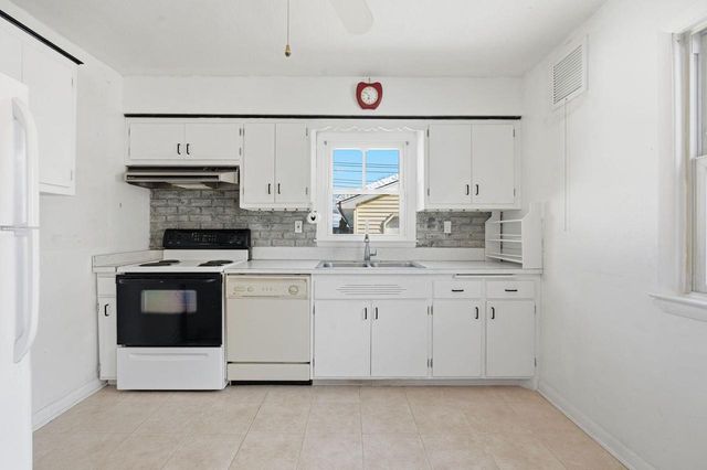 3940 N 83rd STREET, Milwaukee, WI 53222