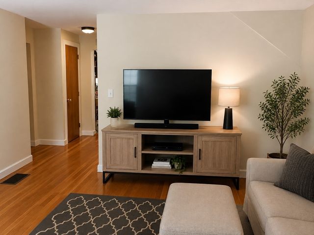 126 Palfrey 126, Watertown, MA 02472
