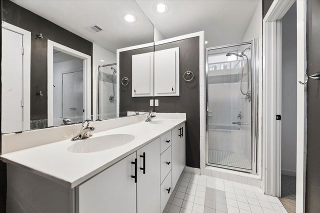 6130 Grand Boulevard, Houston, TX 77021