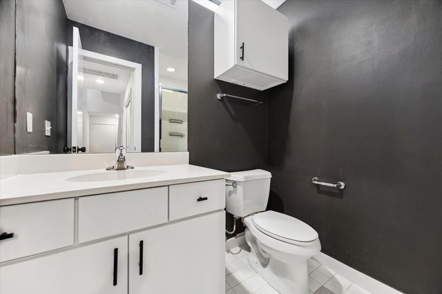 6130 Grand Boulevard, Houston, TX 77021