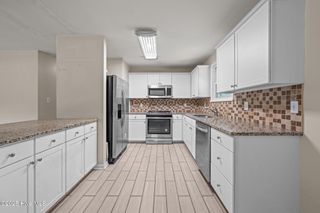 102 Crystal Lake Drive, Havelock, NC 28532