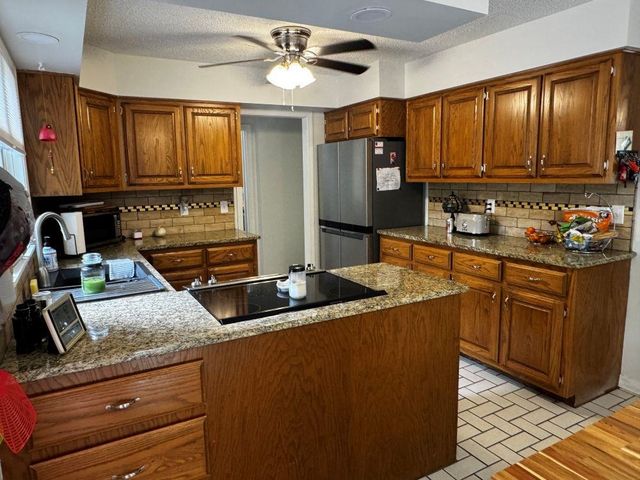 14 Winnebago Drive, Cherokee Village, AR 72525