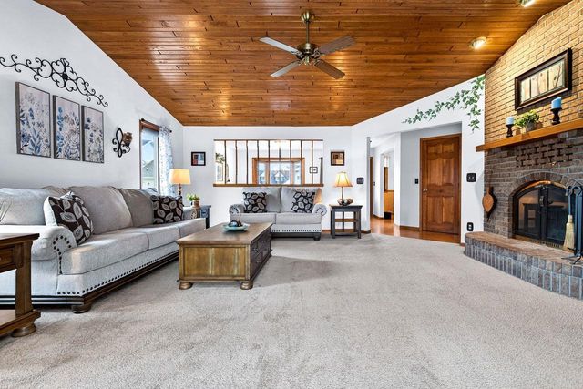 N9619 DARBOY DRIVE, Appleton, WI 54915