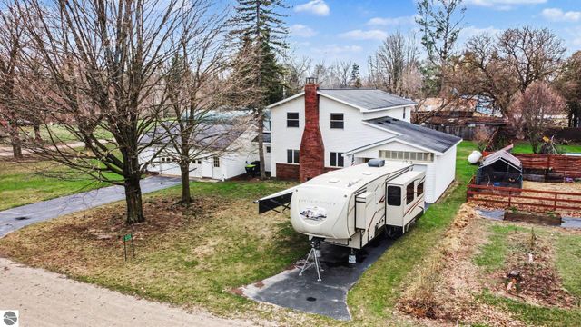 214 Sherman Street, Mesick, MI 49668