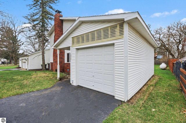 214 Sherman Street, Mesick, MI 49668