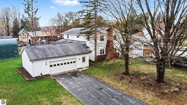 214 Sherman Street, Mesick, MI 49668