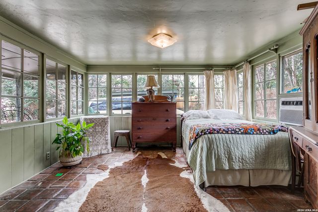 231 E Sunset, San Antonio, TX 78209