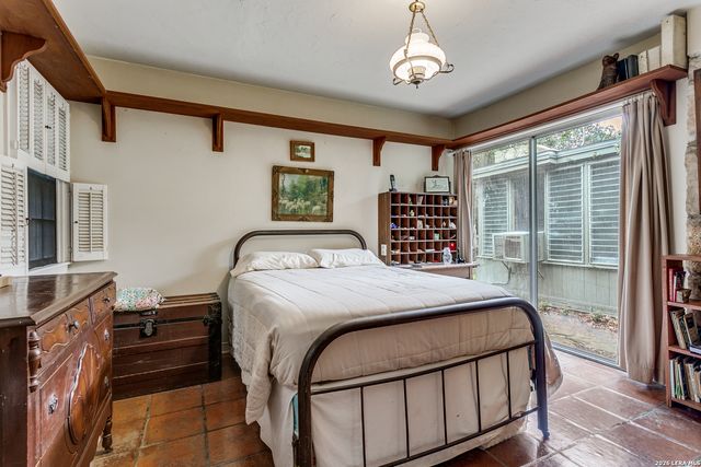 231 E Sunset, San Antonio, TX 78209