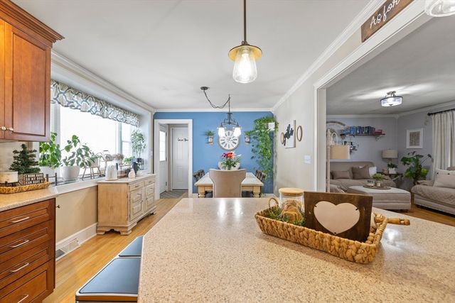 765 Pine Hill Dr, New Bedford, MA 02745