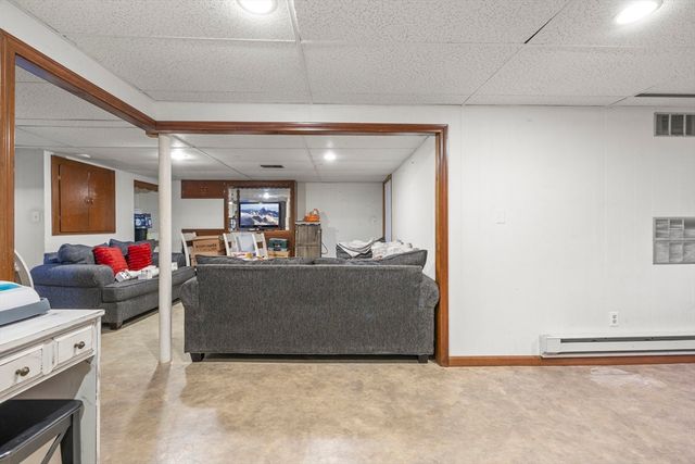 765 Pine Hill Dr, New Bedford, MA 02745