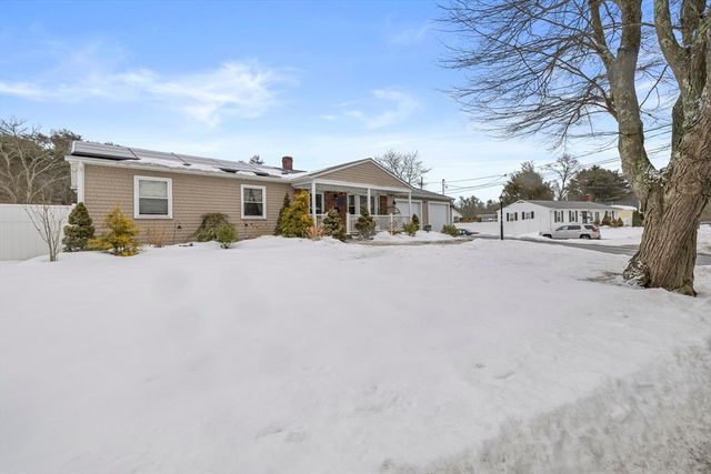 765 Pine Hill Dr, New Bedford, MA 02745