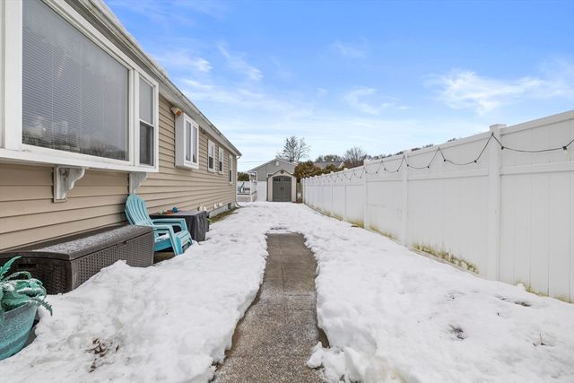 765 Pine Hill Dr, New Bedford, MA 02745