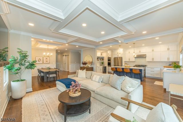 13 Mount Pleasant Pkwy, Livingston Twp., NJ 07039