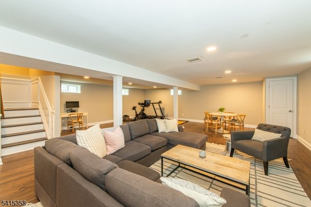 13 Mount Pleasant Pkwy, Livingston Twp., NJ 07039