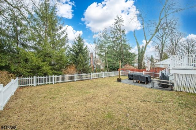 13 Mount Pleasant Pkwy, Livingston Twp., NJ 07039