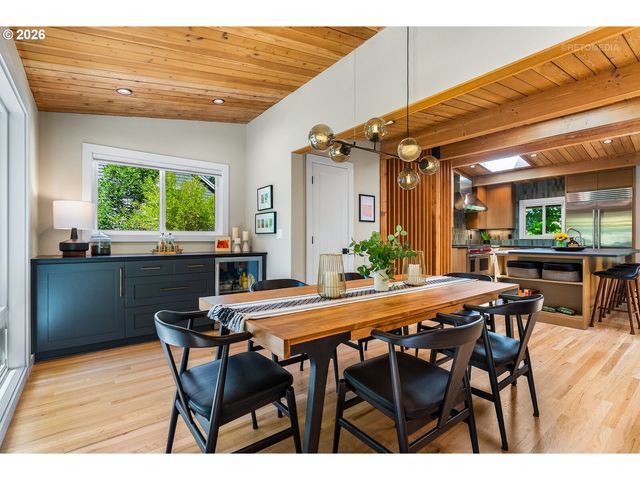 4550 DOGWOOD Dr, Lake Oswego, OR 97035