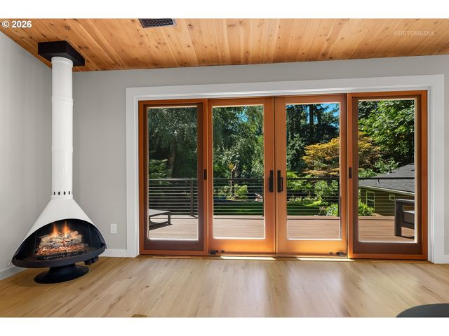 4550 DOGWOOD Dr, Lake Oswego, OR 97035