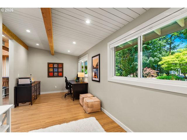 4550 DOGWOOD Dr, Lake Oswego, OR 97035