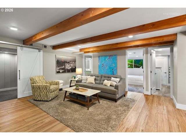 4550 DOGWOOD Dr, Lake Oswego, OR 97035