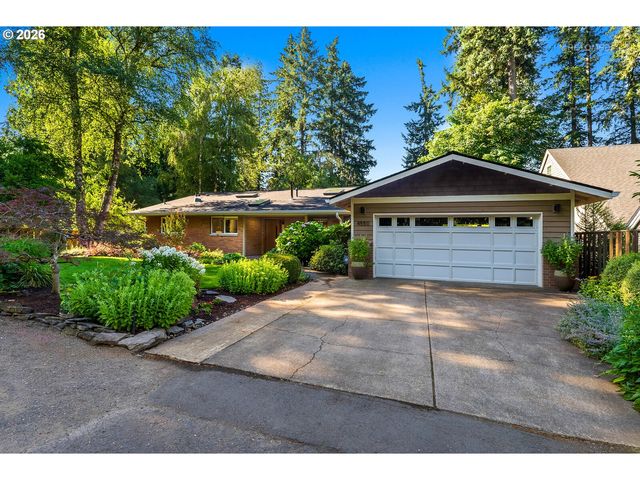 4550 DOGWOOD Dr, Lake Oswego, OR 97035