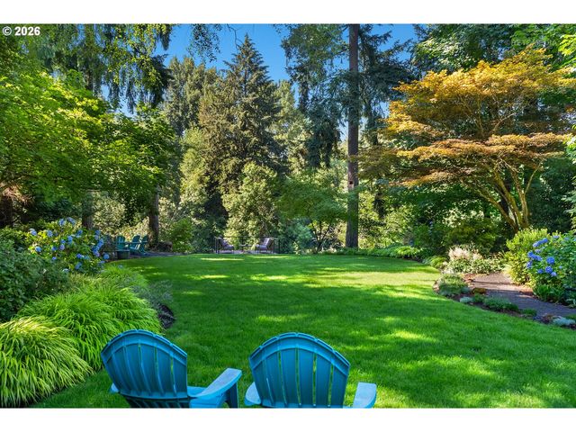 4550 DOGWOOD Dr, Lake Oswego, OR 97035