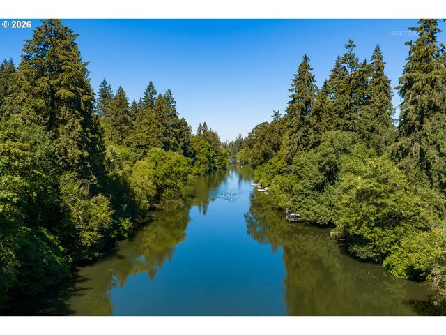 4550 DOGWOOD Dr, Lake Oswego, OR 97035