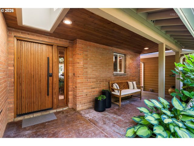 4550 DOGWOOD Dr, Lake Oswego, OR 97035