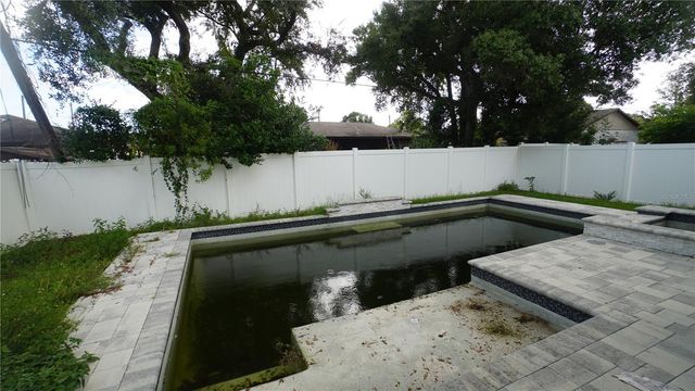 3213 W ABDELLA STREET, Tampa, FL 33607