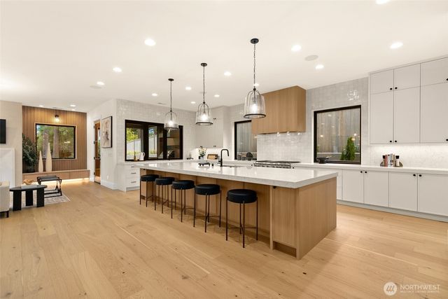 10630 SE 22nd Street, Bellevue, WA 98004