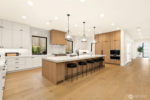 10630 SE 22nd Street, Bellevue, WA 98004
