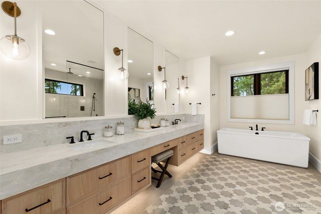 10630 SE 22nd Street, Bellevue, WA 98004