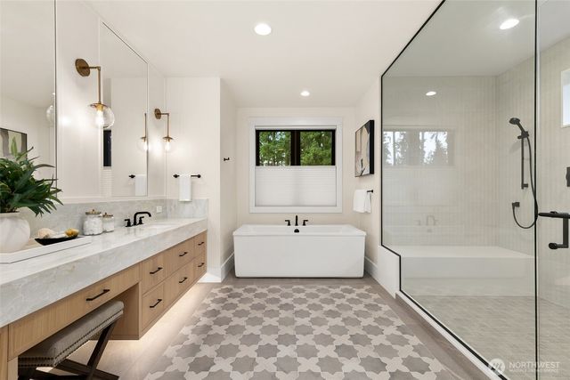 10630 SE 22nd Street, Bellevue, WA 98004