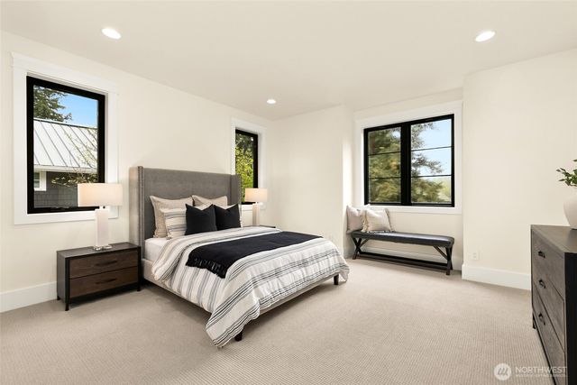 10630 SE 22nd Street, Bellevue, WA 98004