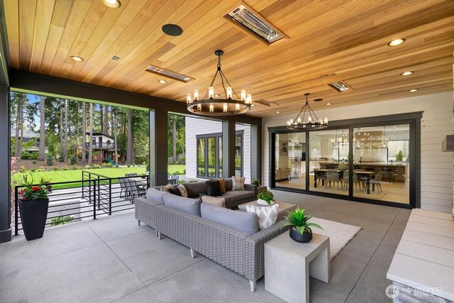 10630 SE 22nd Street, Bellevue, WA 98004