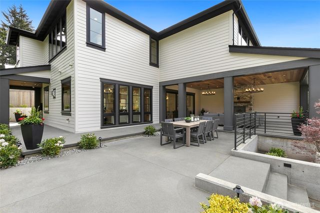 10630 SE 22nd Street, Bellevue, WA 98004