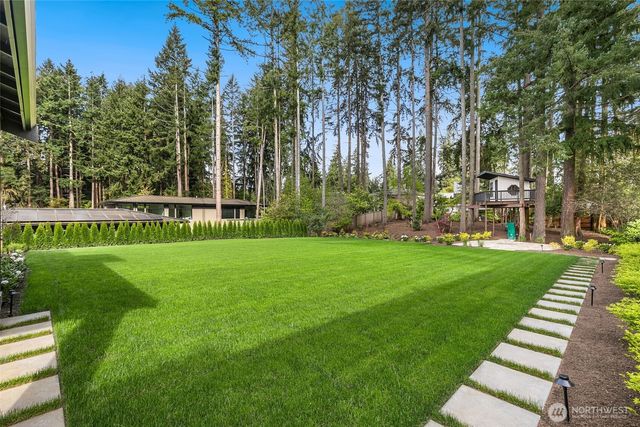 10630 SE 22nd Street, Bellevue, WA 98004